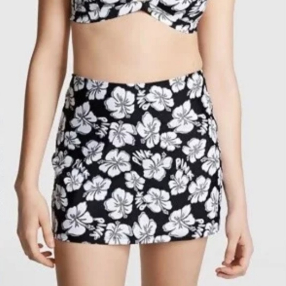NWT VICTORIAS SECRET PINK  Black and White Floral Swim Cover Skirt Size M
